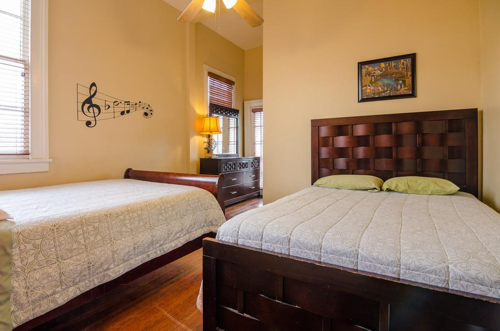 The Atlas House Hostel New Orleans Room photo